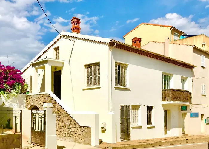 Casa Monica - Roseroom - D Homestay Cargese