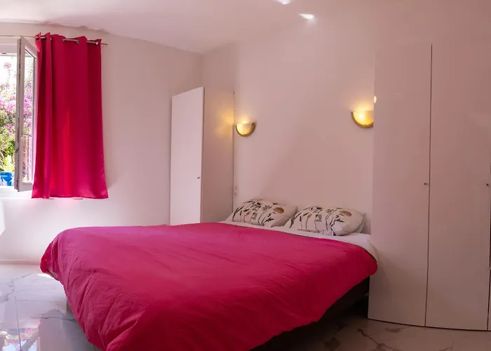 Casa Monica - Roseroom - D Cargese