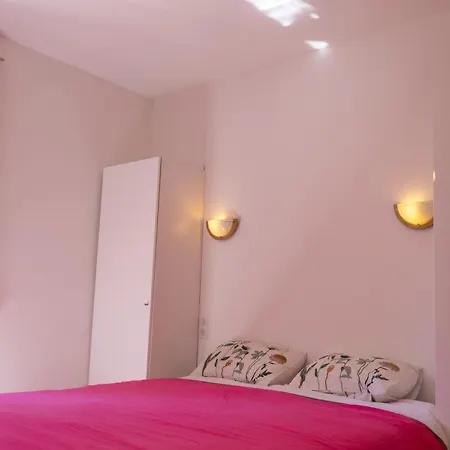 Homestay Casa Monica - Roseroom - D Cargese